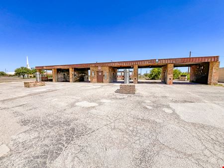 Preview of Retail space for Sale at 4406 W Illinois Ave