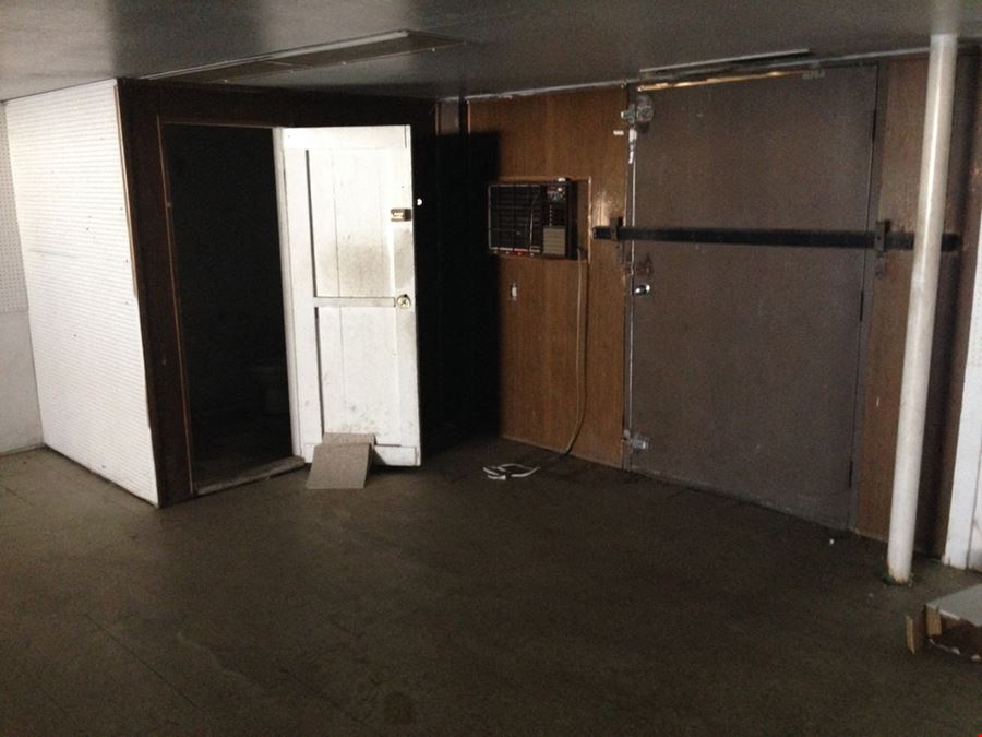 Nice Downtown Retail/Office Space For Lease