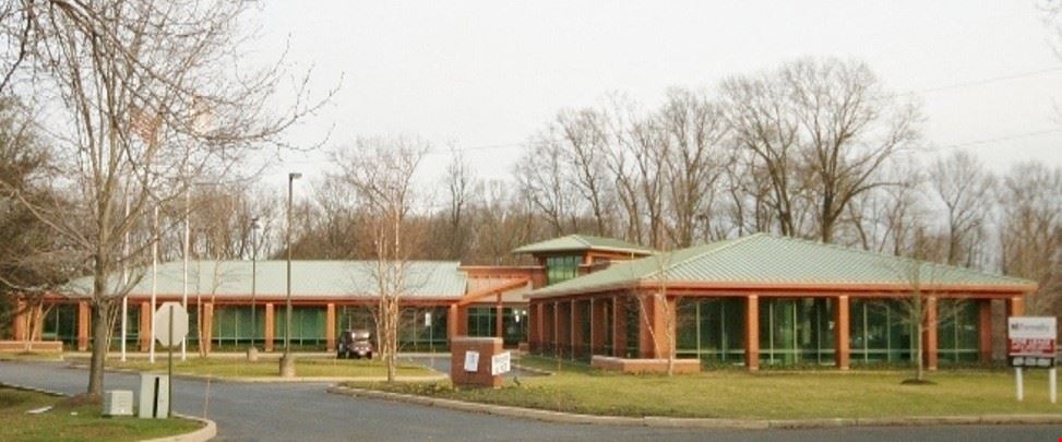 10 Centre Dr