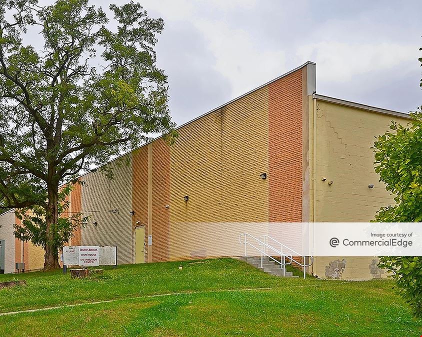 444 East North Lane