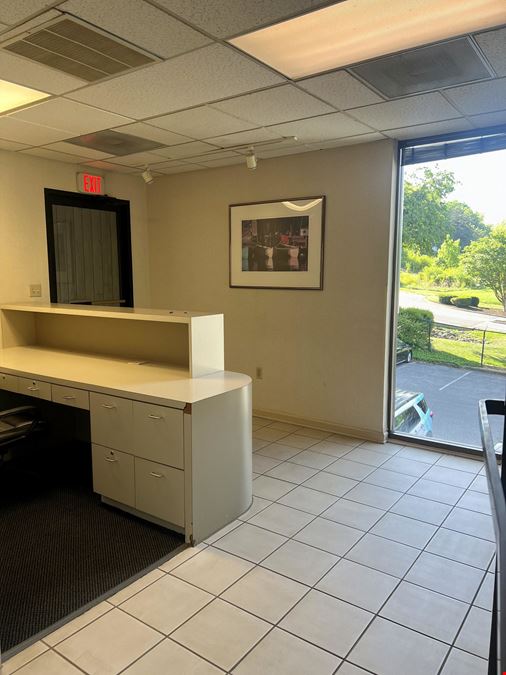 Franklin Road Second Level Office Suite