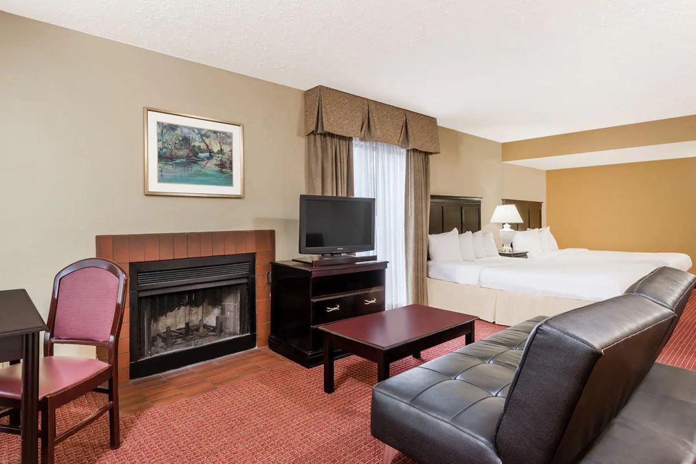 Hawthorn Suites - Columbus, OH