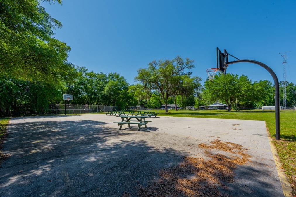 590 7th St Macclenny Building & Land 