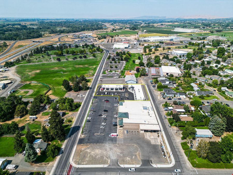 Zillah Plaza