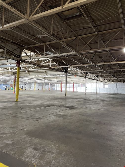 2222 - Geneva Warehouse
