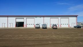 ±2,700 SF Industrial Shops with Living Quarters