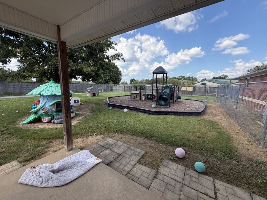 2130 Spring Valley Dr