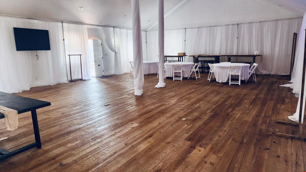 Freestanding ±2,324 SF - Downtown Roswell 