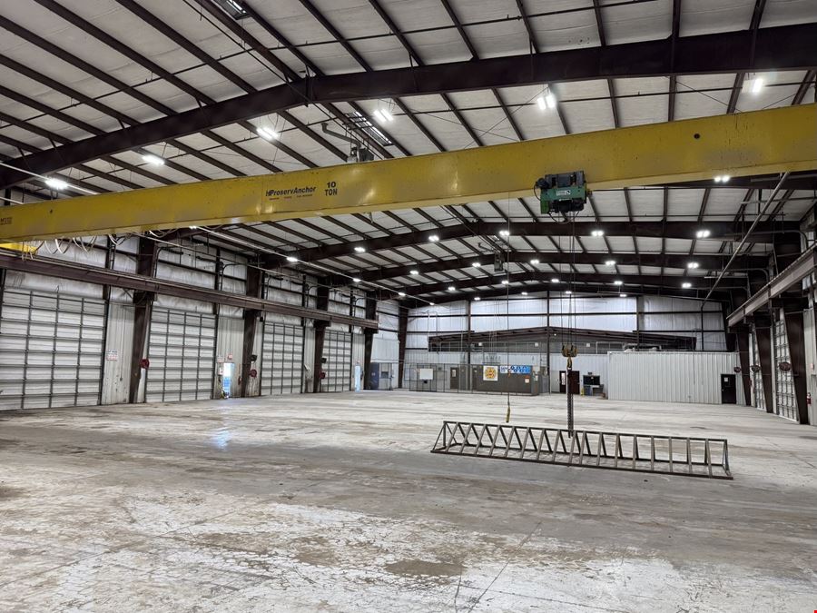 Industrial Office Warehouse with Yard for Sublease