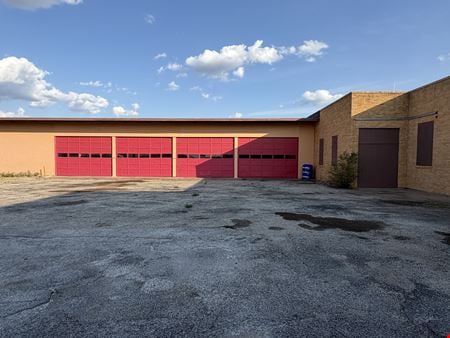 Preview of Industrial space for Rent at 906 E Broadway Street 