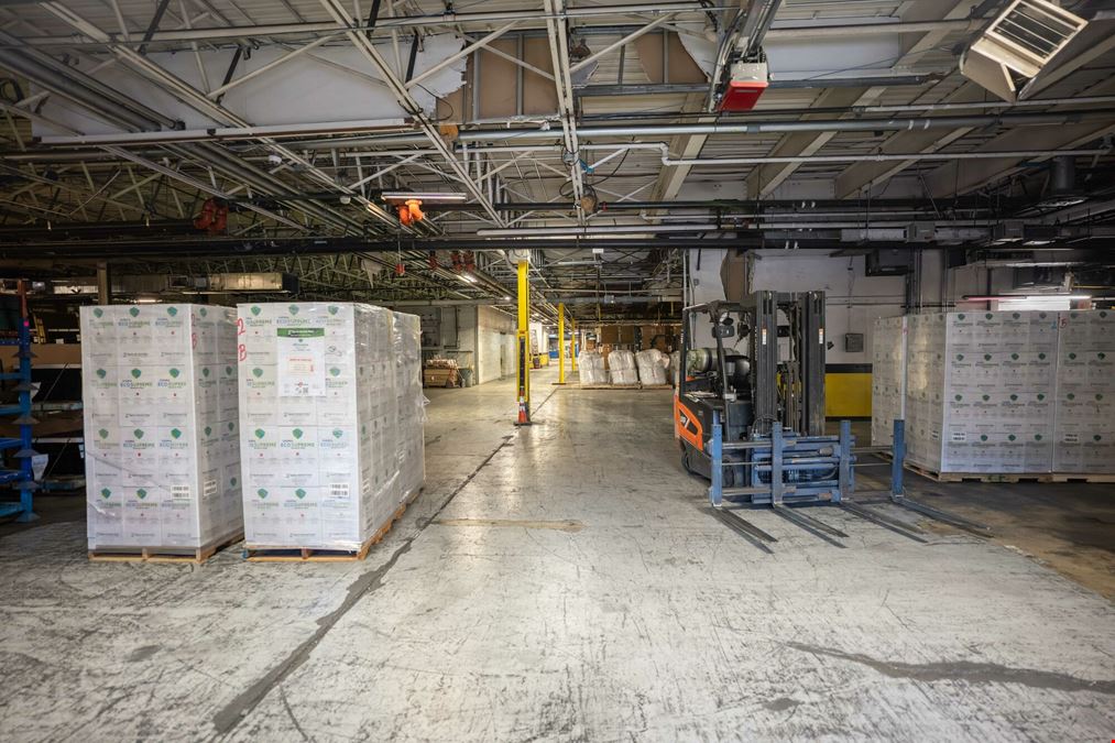 +/- 70,000 Industrial Building For Sale
