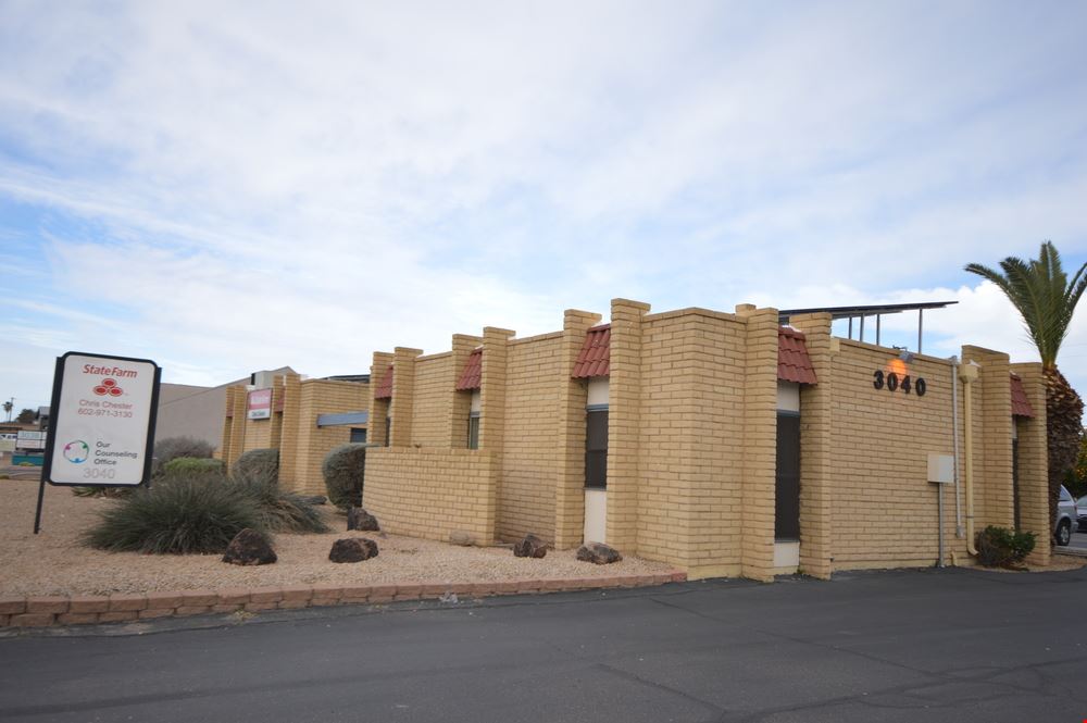 3040 E. Cactus Road