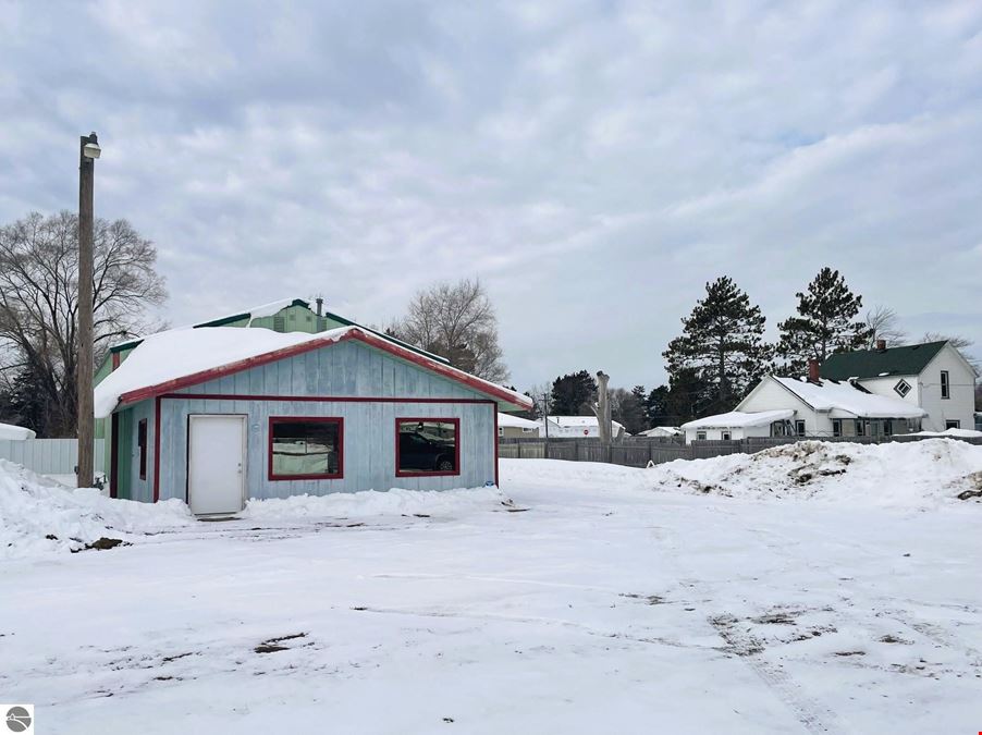 405 N Cedar St
