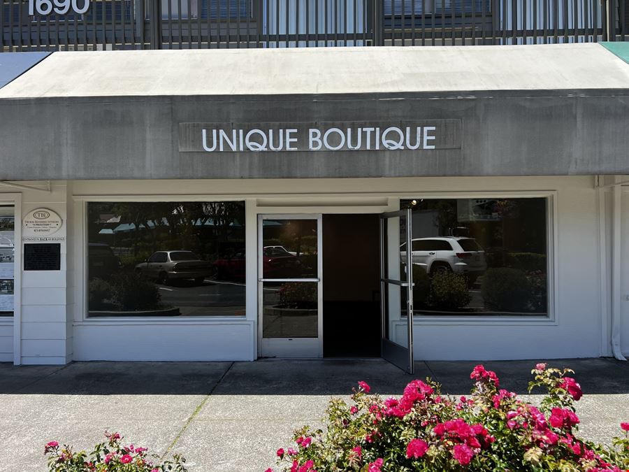 1690 Tiburon Blvd