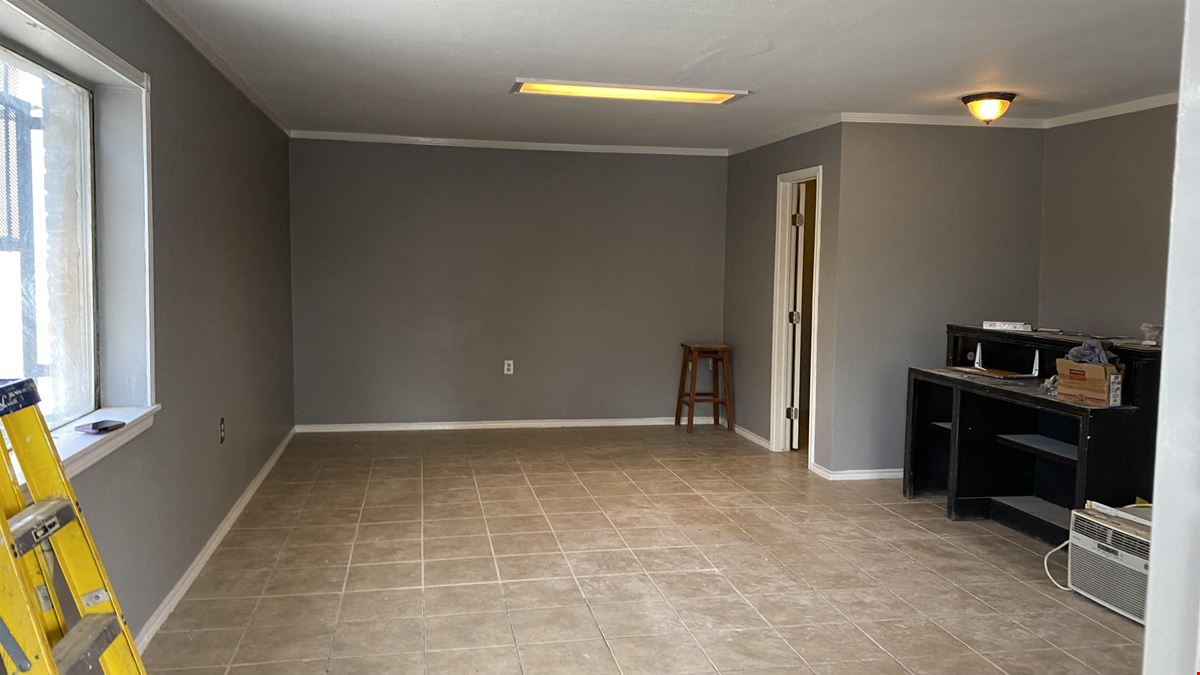 1802 Santa Maria Ave