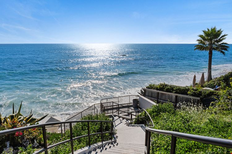 1427 North Coast Highway