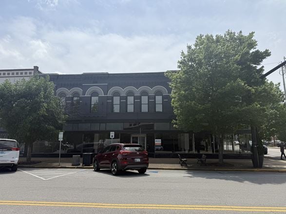 Preview of Retail space for Rent at 101 Southeast 4th Street
