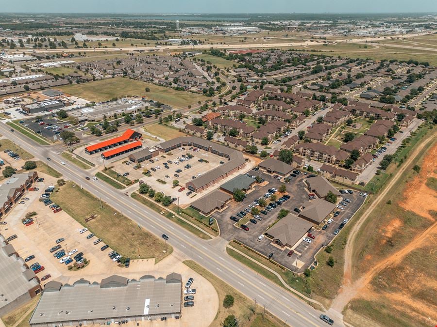 West Pointe Shoppes