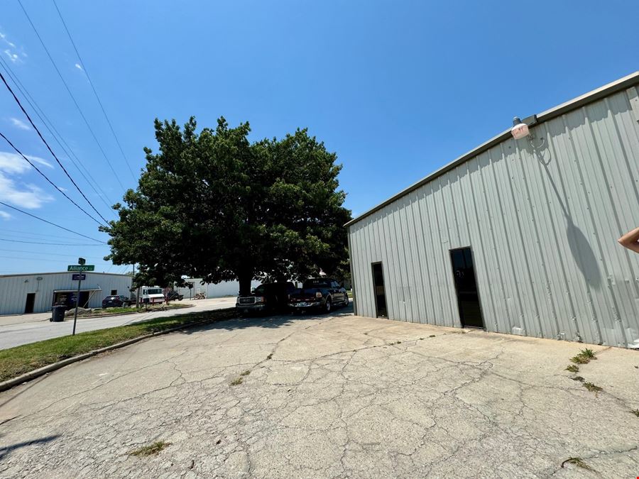 220 Alliance Court Industrial Building