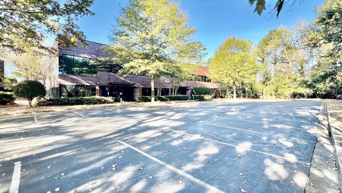 8800 Roswell Rd