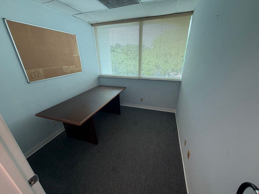 1397 SF Suite 305 E Professional and Medical Office Space