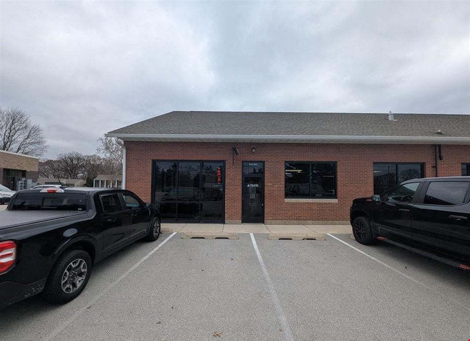 6035 N Knoxville Ave - Suites 103  & 105