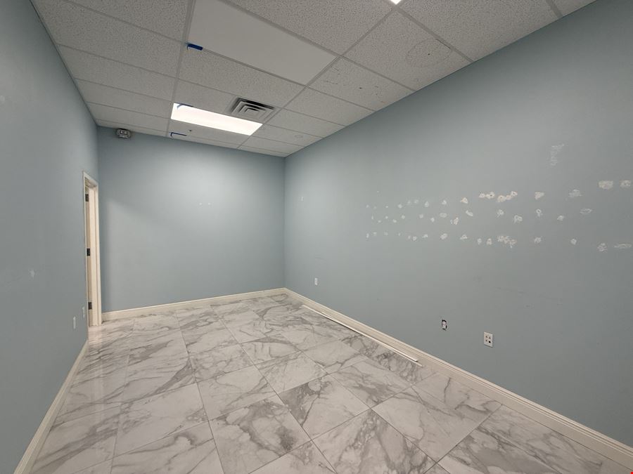 Warehouse/Office Space Near Sarasota Bradenton Airport