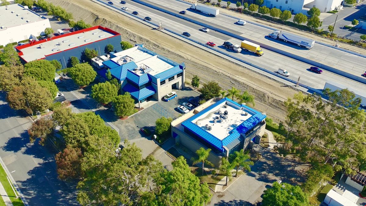 9233 Charles Smith Ave