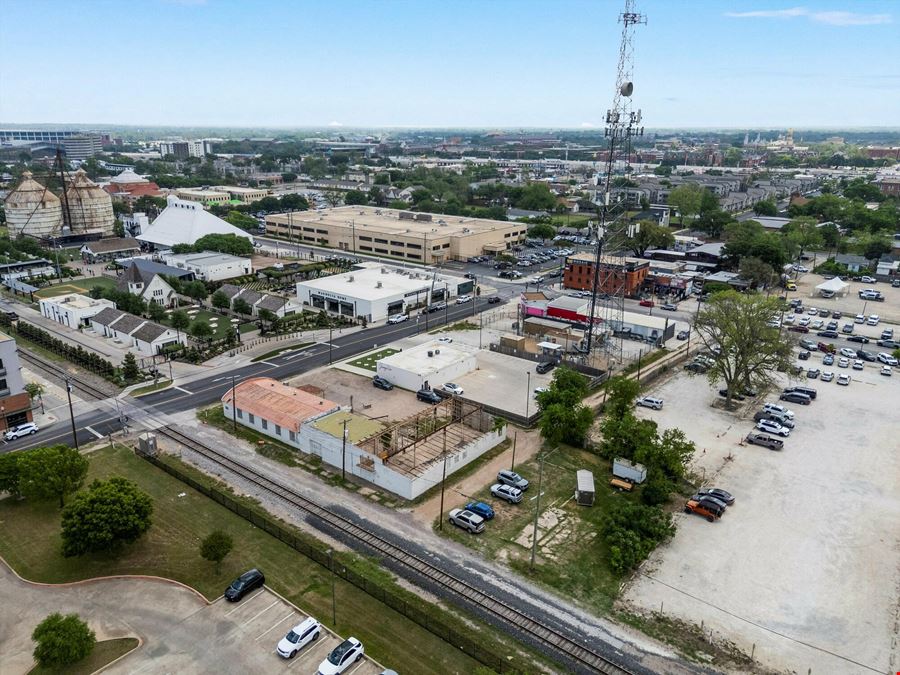 Silo-Adjacent Retail/Development Property