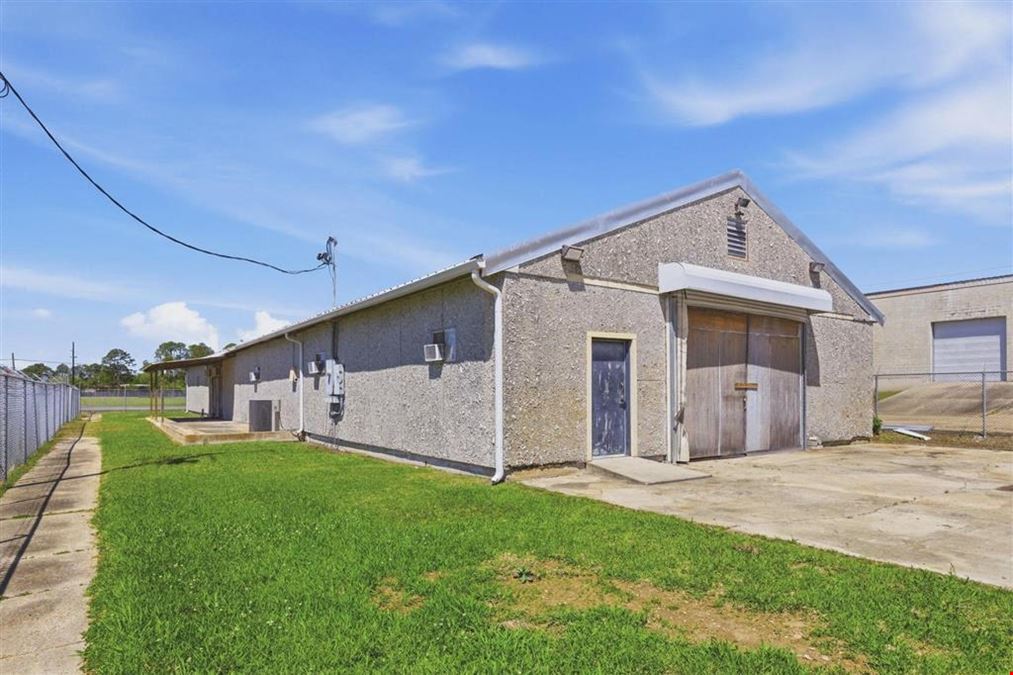 1001 Main St