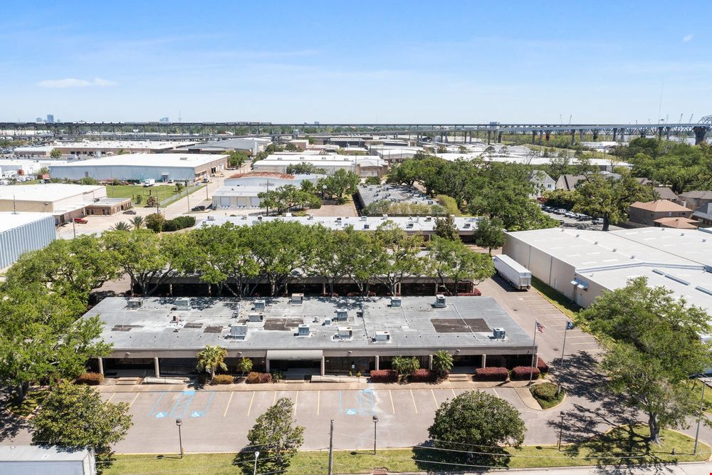 Elmwood Oaks Office Park