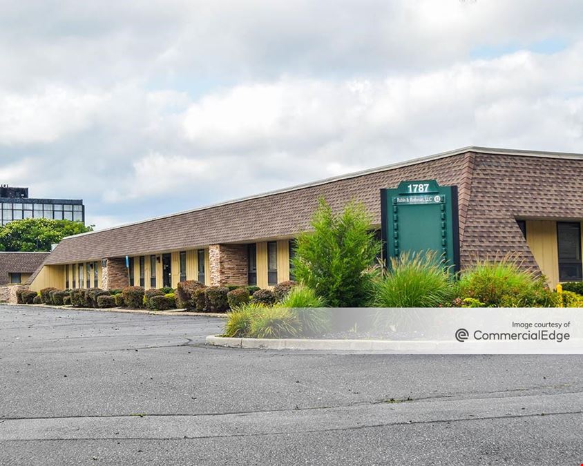 Crossroads South Corporate Park - 1787 & 1797 Veterans Memorial Hwy