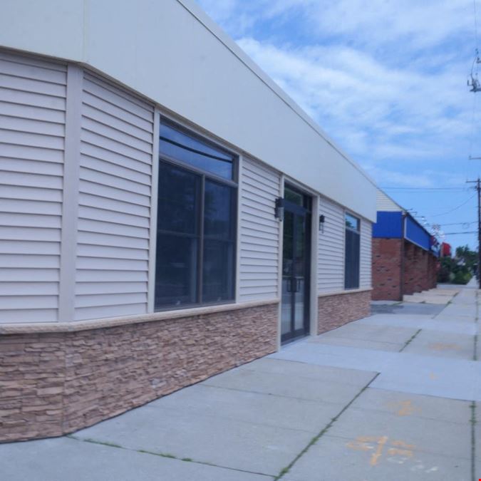 675 Broadway, Massapequa