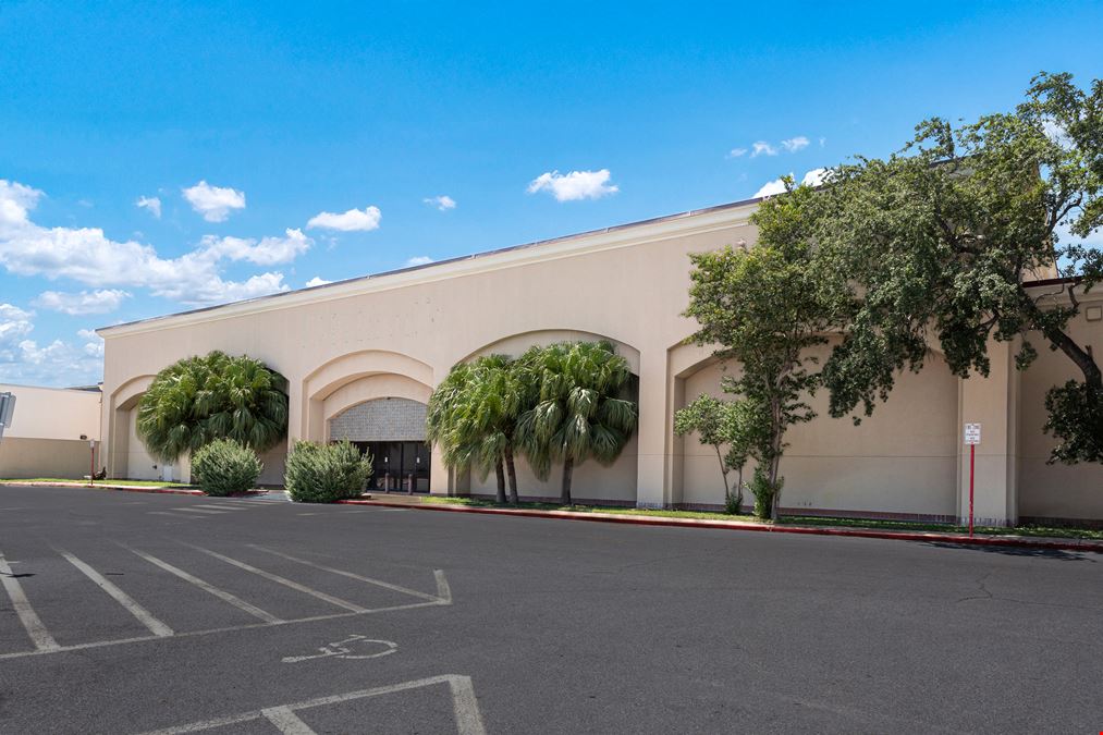 101,103 SF For Lease –  Big Box Retail