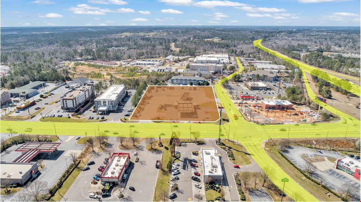±3.94 AC Signalized Corner