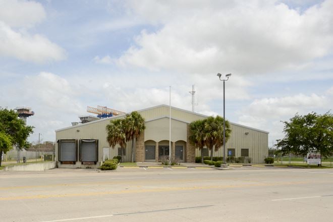 Preview of Industrial space for Rent at 2506 N Port Ave