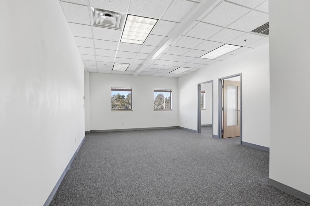 3,700sf Professional Office Suite for Lease in Rowley, MA