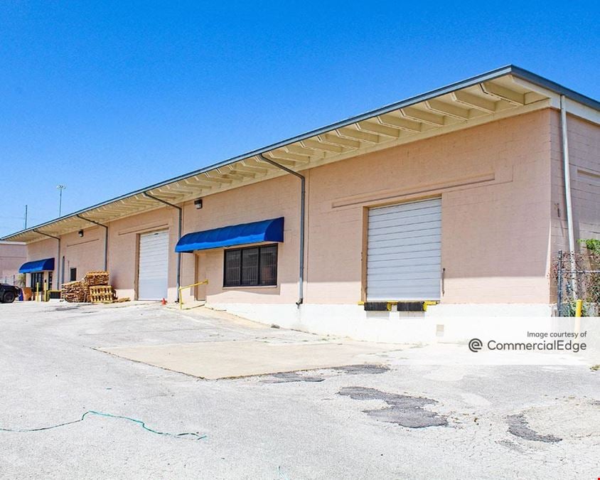 3906 Warehouse Row