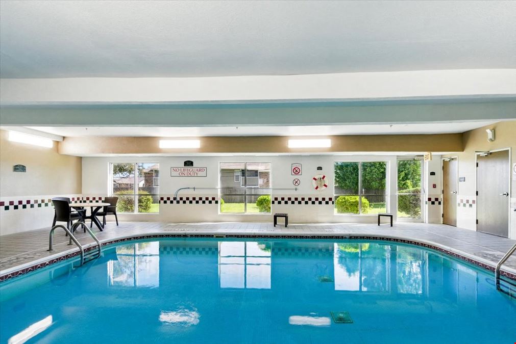 Comfort Inn Woodland Hills