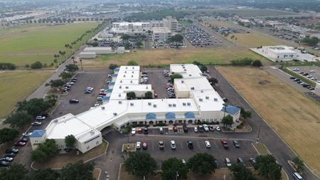 Preview of commercial space at 900 Plaza Dr & 909 Business Park Dr