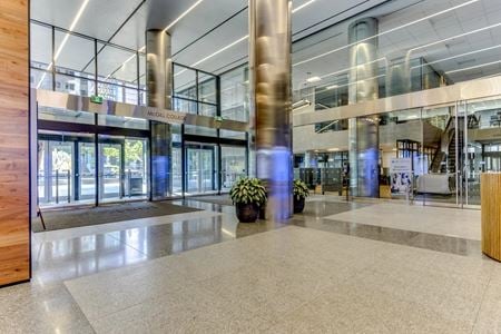 Preview of commercial space at 1981 Avenue McGill College