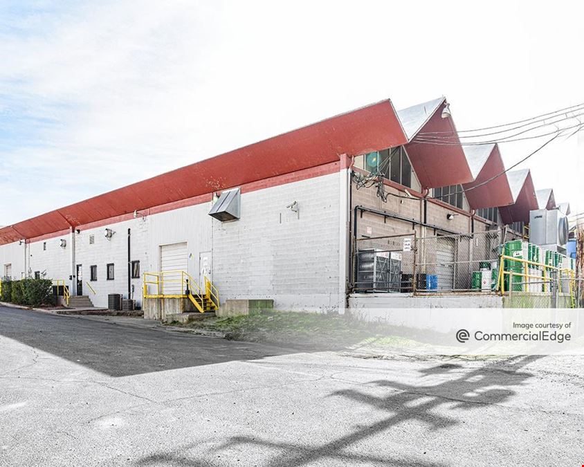 3600 East 44th Avenue