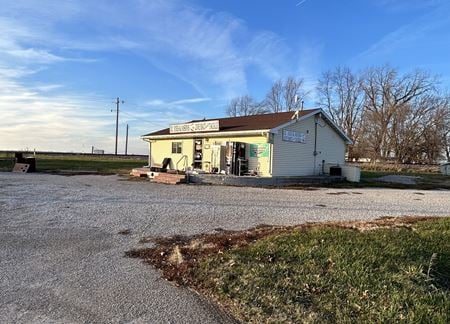 Preview of Retail space for Sale at 18845 Illinois 54