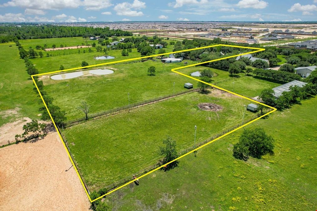 5.5 Acres of Unrestricted Land in Katy