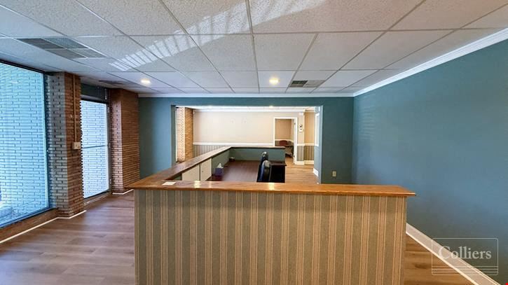 ±2,100-SF Office Building Located Directly off N Pleasantburg Drive