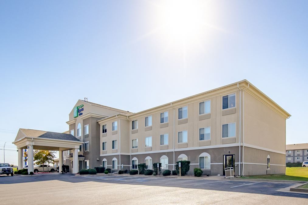 Holiday Inn Express & Suites Chickasha (OKC MSA) OK