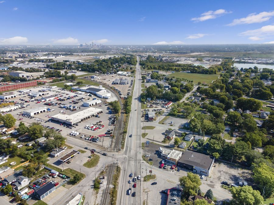 +/- 10,000 SF Multi-Tenant Industrial Warehouse