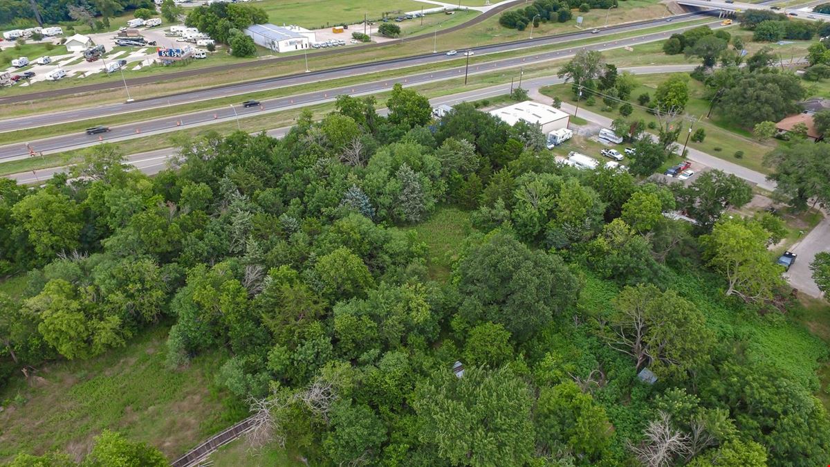 ± 2.04 Acres | N Earl Rudder Fwy