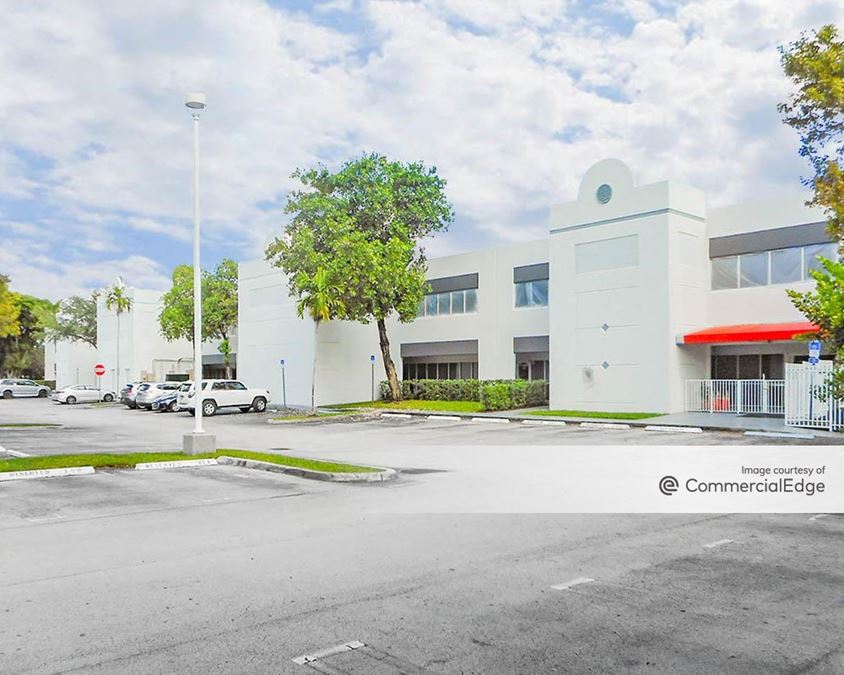 Doral West Center