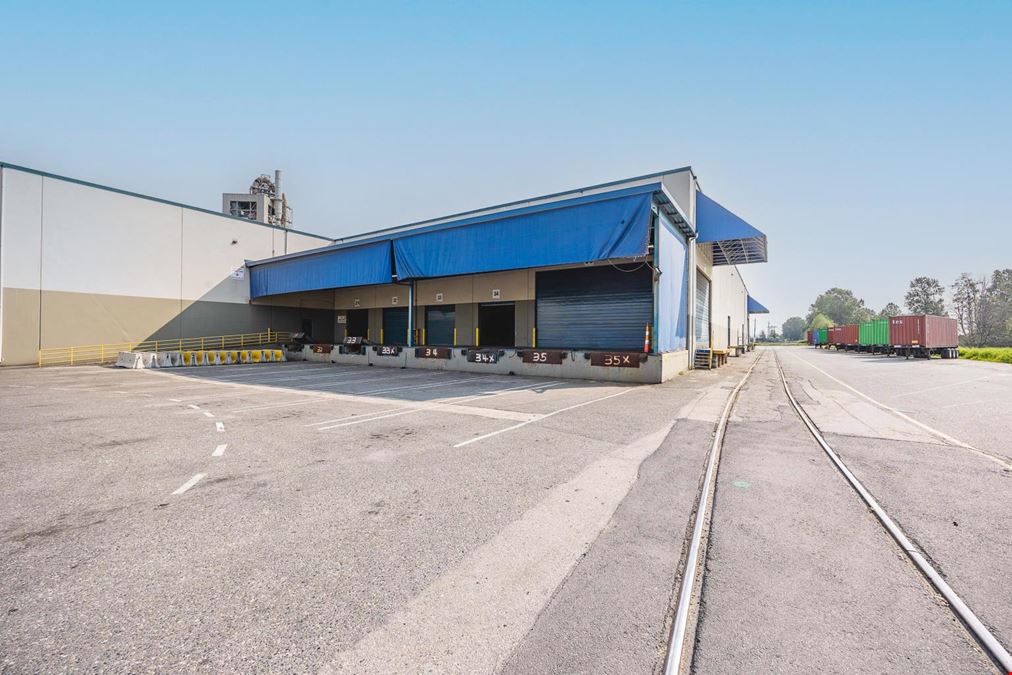 Unit 100 - 7530 Hopcott Road